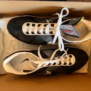 NikeGolf Black and White mesh wmn 6.5 NIB